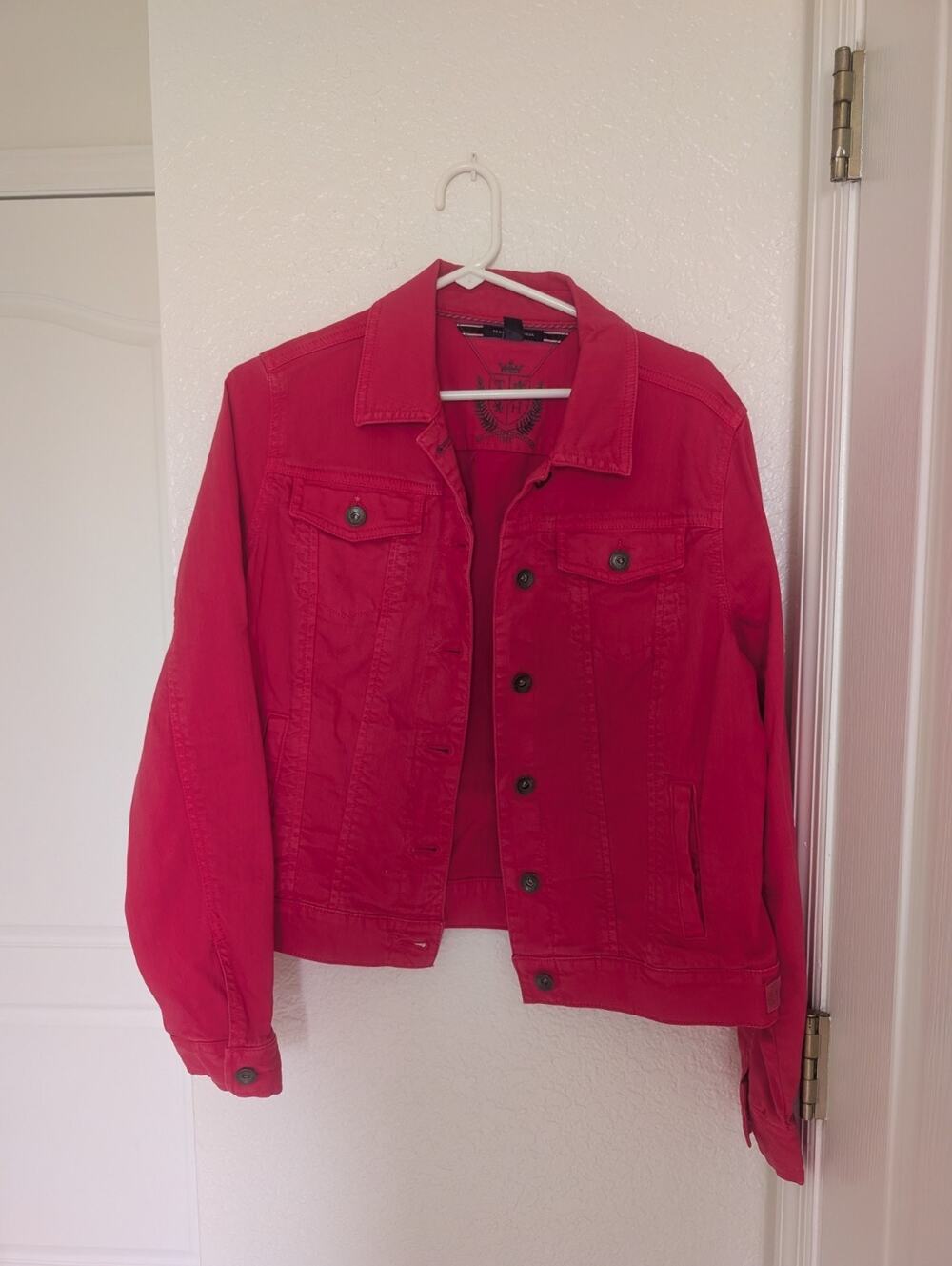 Tommy Hilfiger Women’s Denim Jacket Durable Red Stretch Large